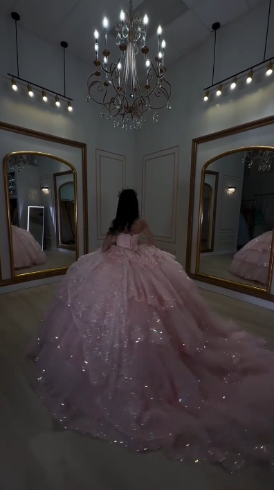 Gorgeous Pink Sweetheart Tulle Long Ball Gown Sweet Lace Applique 16th Birthday Dress Cute Beaded Quinceanera Dress DH2739