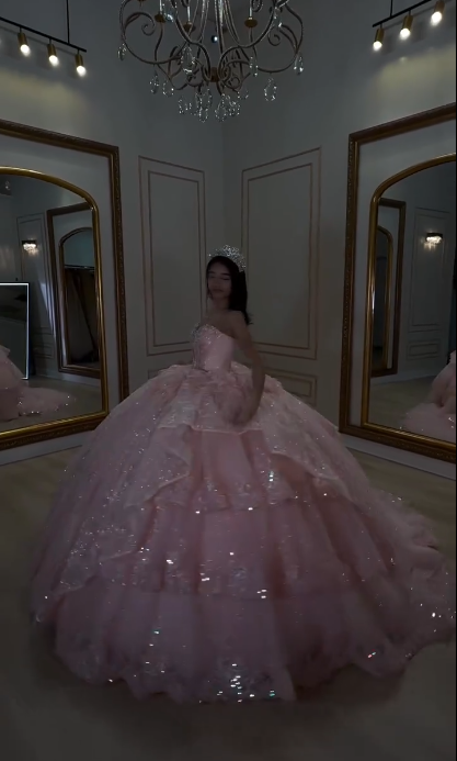 Gorgeous Pink Sweetheart Tulle Long Ball Gown Sweet Lace Applique 16th Birthday Dress Cute Beaded Quinceanera Dress DH2739