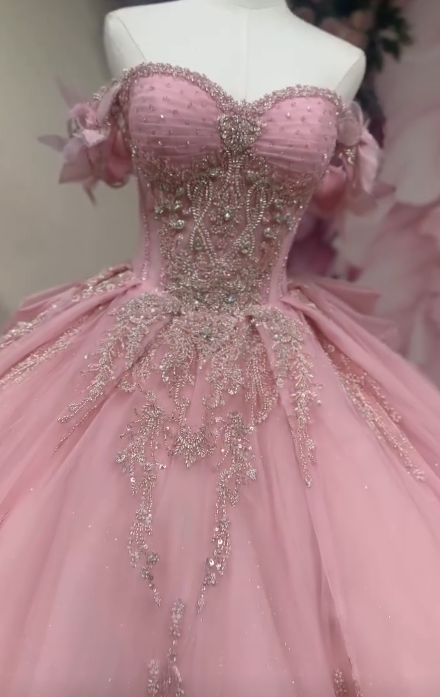 Gorgeous Pink Off-the-shoulder Tulle Long Ball Gown Sweet Applique Beaded 16th Birthday Dress Cute Quinceanera Dress DH2740