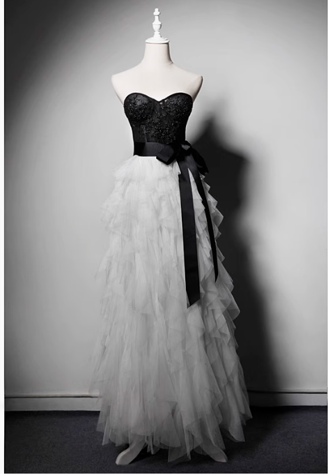 Fashion Black/Gray Long Ball Gown Tiered Tulle Evening Gown Modest Formal Dress Cute 18th Birthday Outfit DH2748