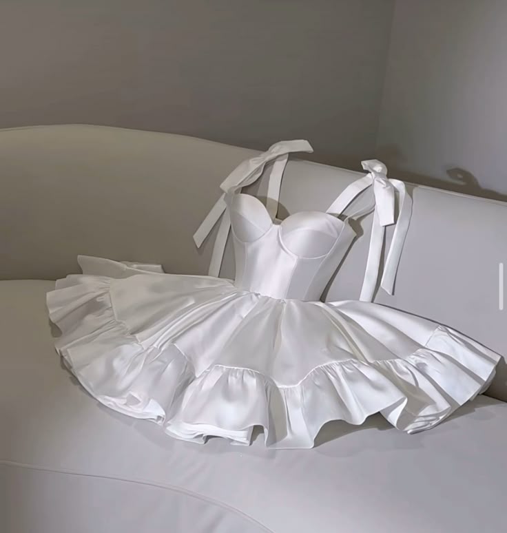 Cute A line Spaghetti Straps Satin Formal 8th Grade Homecoming Dresses White Summer Middle School Hoco Dress Homecoming Outfits DH36