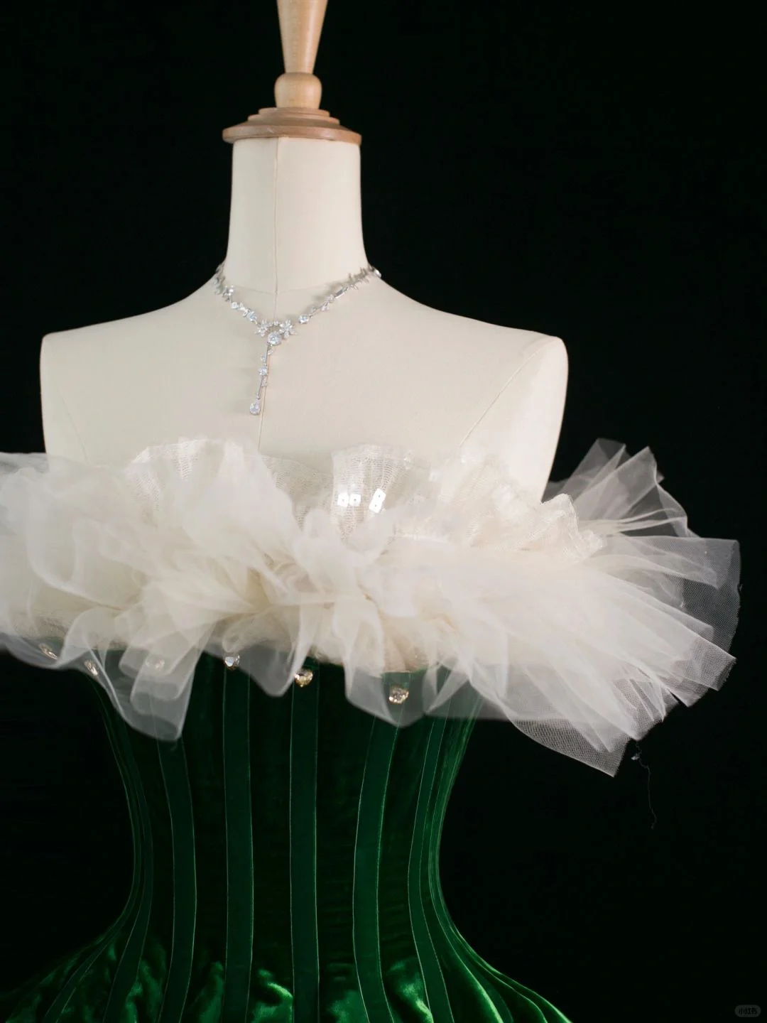 Cute Ball Gown Strapless Dark Green Short Velvet Formal 8th Grade Homecoming Dresses Summer Middle School Hoco Dress Homecoming Outfits DH385