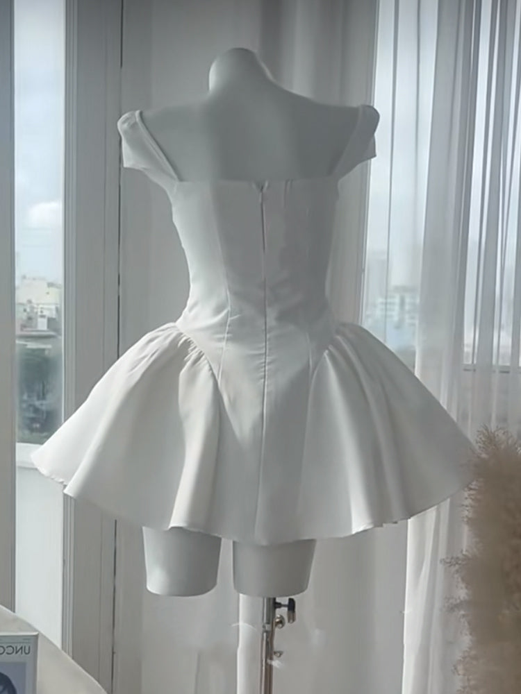 Pretty A line Strapless White Satin Short Formal 8th Grade Homecoming Dresses Summer Middle School Hoco Dress Homecoming Outfits DH420