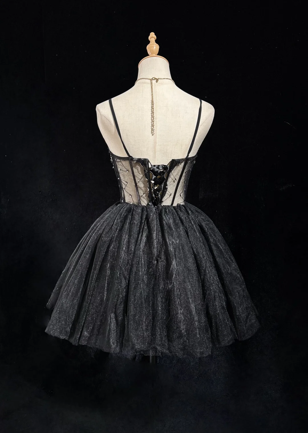 Robe de bal mignonne à bretelles spaghetti, noire, sans manches, courte, formelle, pour le bal de fin d'année, pour le collège, tenue d'été Hoco, DH647