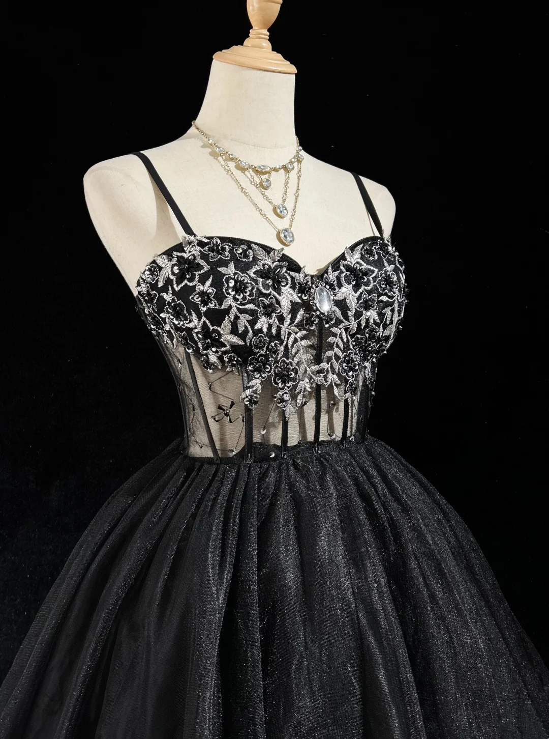 Robe de bal mignonne à bretelles spaghetti, noire, sans manches, courte, formelle, pour le bal de fin d'année, pour le collège, tenue d'été Hoco, DH647
