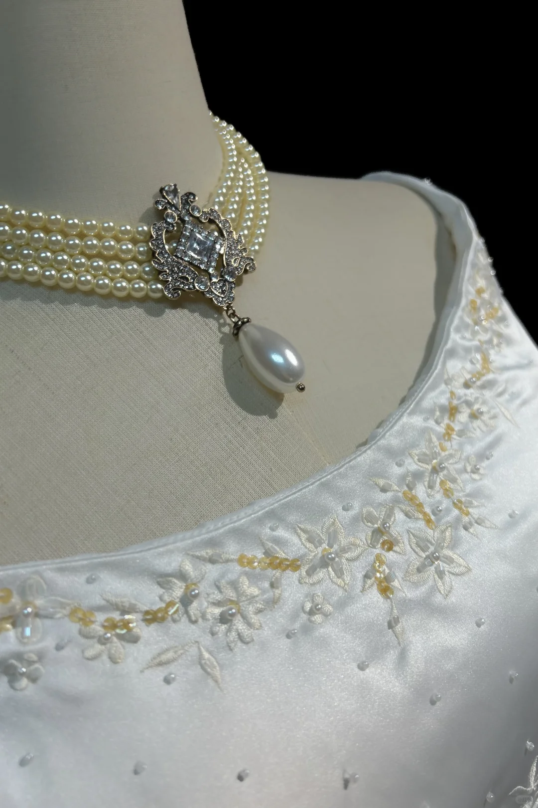 Robe de mariée classique trapèze, col bijou, longue robe de mariée blanche en satin, élégante robe de mariée DH649
