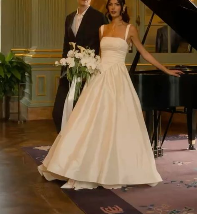 Unique Wedding Dress Ball Gown Square Neck Satin Long Wedding Dresses Bridal Gowns Elegant Brides Gown DH723
