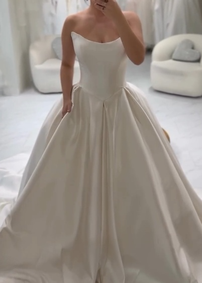 Classy Elegant Wedding Dress Ball Gown Strapless Satin White Wedding Dresses Bridal Gowns DH729