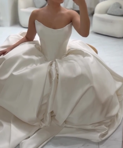 Classy Elegant Wedding Dress Ball Gown Strapless Satin White Wedding Dresses Bridal Gowns DH729