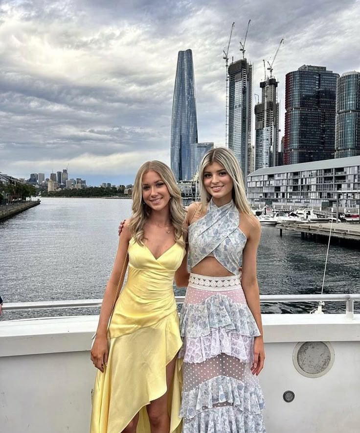 Elegant High Low Spaghetti Straps Yellow Satin Long Prom Dresses Party Dress Summer 20th Birthday Outfits 18th Birthday Dresses DH765