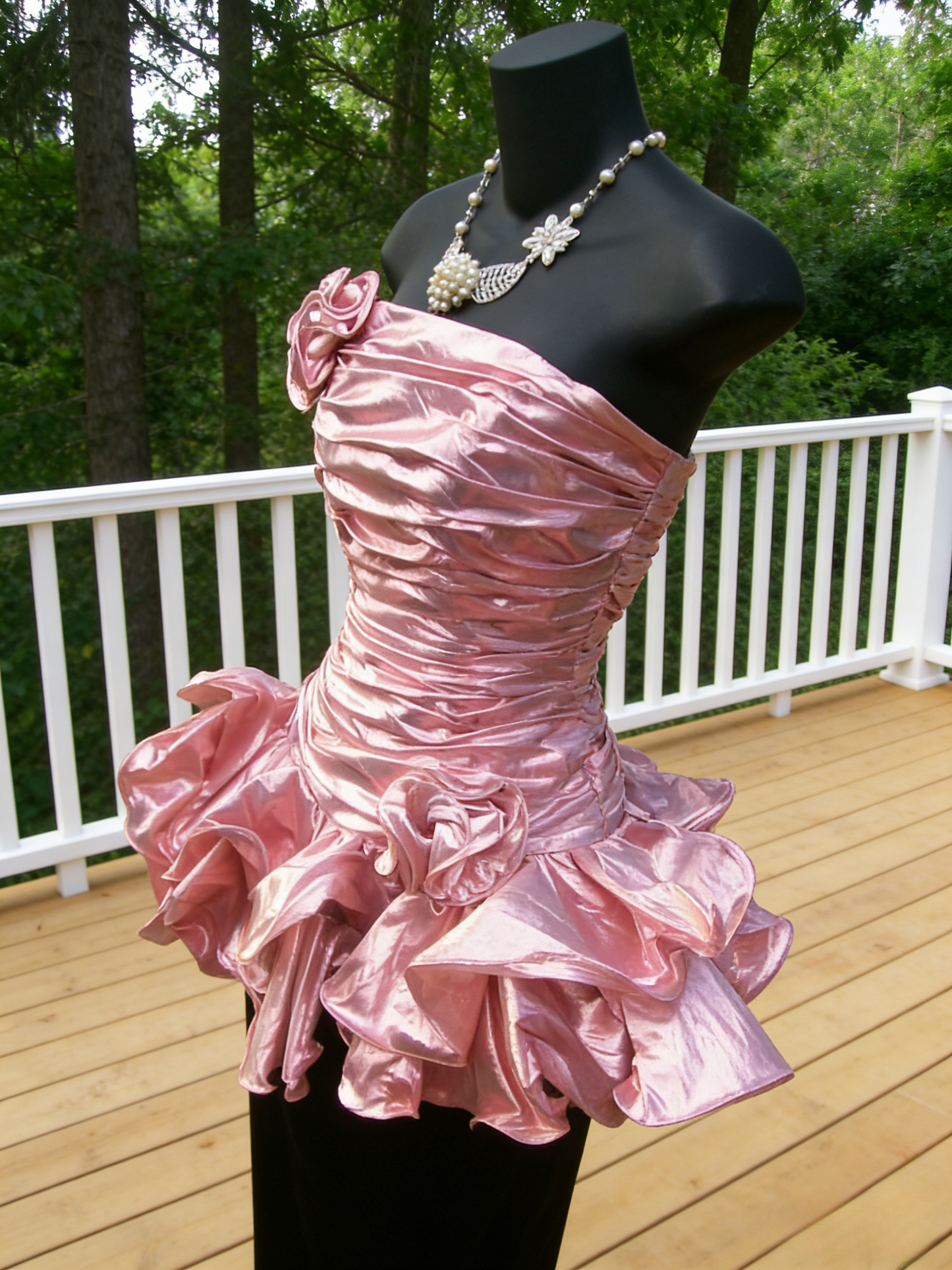 Pretty Ball Gown Strapless Pink Satin Short Formal 8th Grade Homecoming Dresses Summer Middle School Hoco Dress Homecoming Outfits DH829