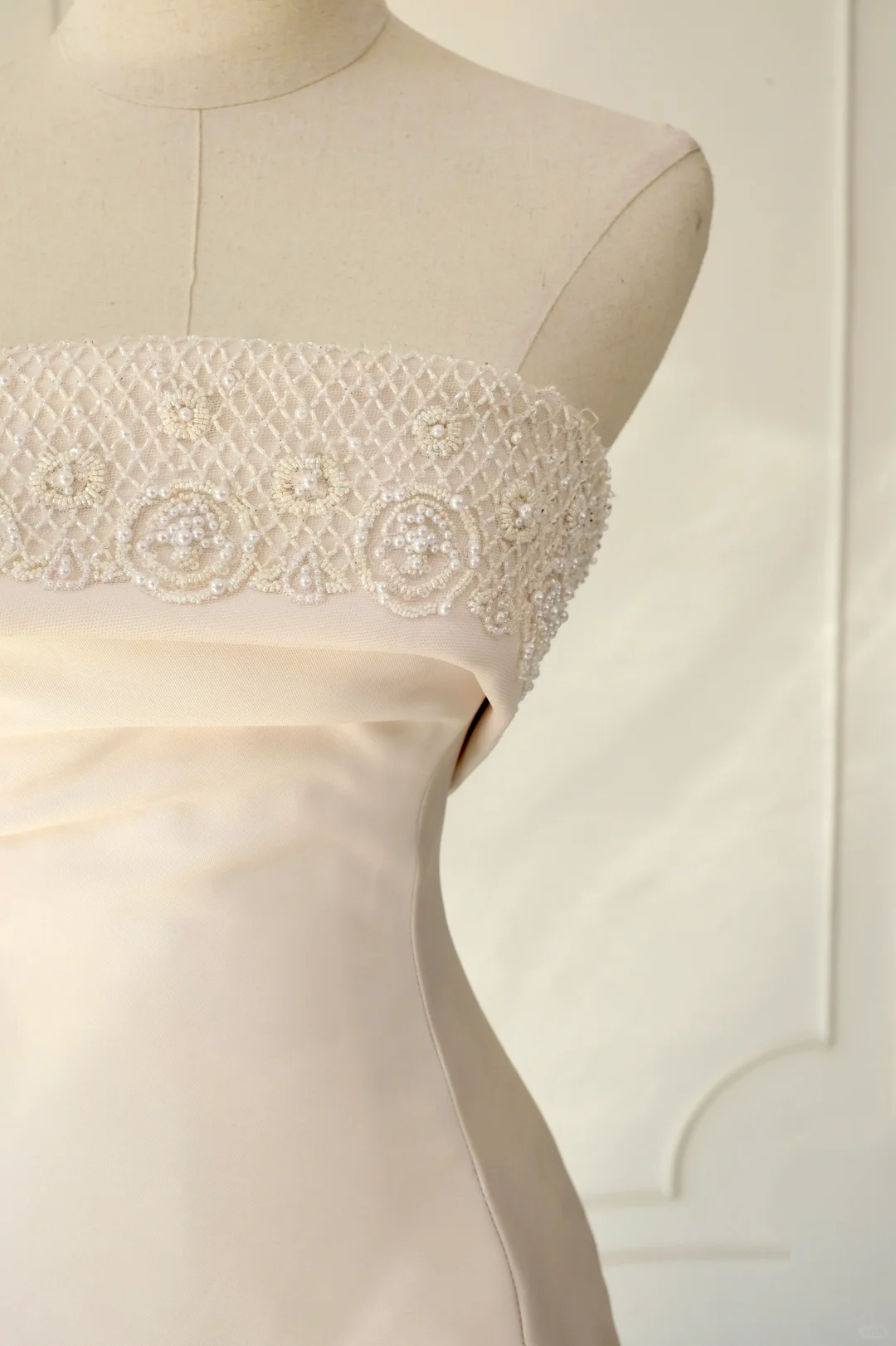 Robe de mariée classique sirène bustier sans manches en satin longue rose clair, robes de mariée élégantes, robe de mariée DH894
