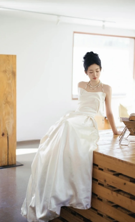 Timeless Bridal Dress Ball Gown Strapless Satin White Wedding Dresses Elegant Bridal Gowns DH898