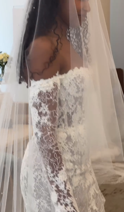 Timeless Bridal Gown Mermaid Off The Shoulder White Lace Long Sleeves Wedding Dresses Elegant Bridal Gowns DH954