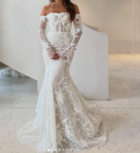 Timeless Bridal Gown Mermaid Off The Shoulder White Lace Long Sleeves Wedding Dresses Elegant Bridal Gowns DH954