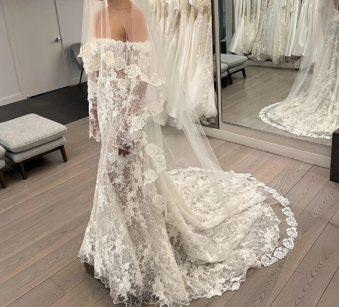 Timeless Bridal Gown Mermaid Off The Shoulder White Lace Long Sleeves Wedding Dresses Elegant Bridal Gowns DH954