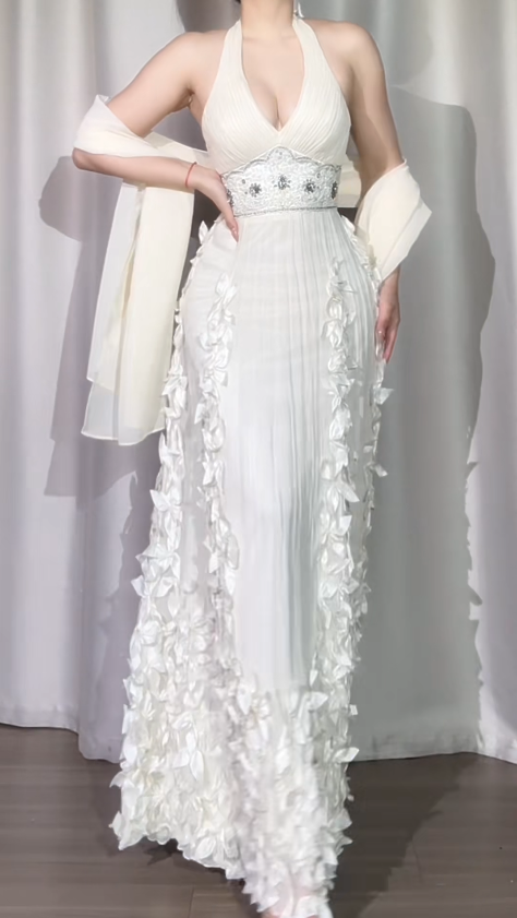 Vintage Sheath White Long Prom Dresses Halter Chiffon White Wedding Guest Dresses DP04004