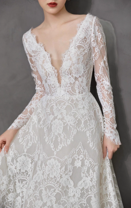 Simple A-Line Long Wedding Dresses Lace V-neck White Bridal Dresses Appliques Long Sleeves Bridal Gowns DP04493