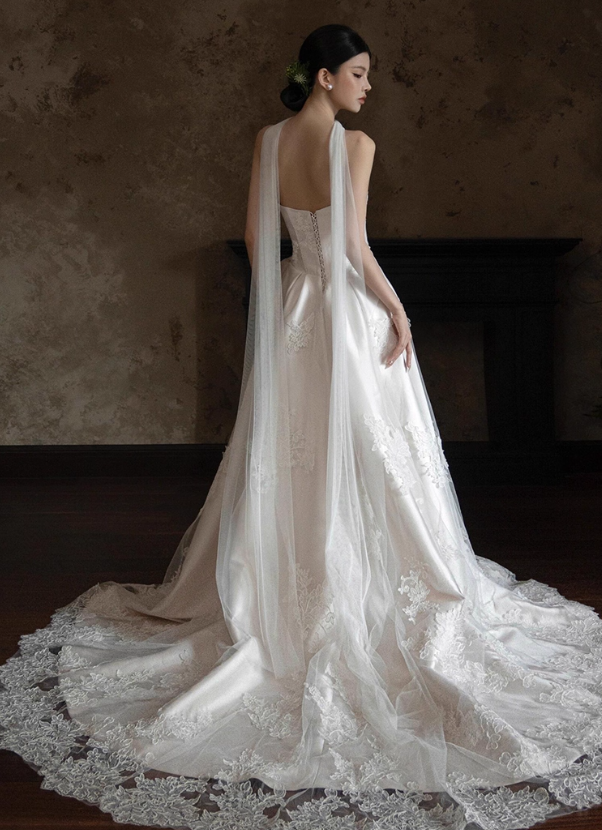 Timeless Strapless Sheath Long Wedding Dresses Lace White Bridal Dresses Sleeveless Bridal Gowns DP04495