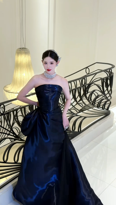 Süßes Ballkleid Spaghettiträger Silbergrau Mini Kurzes Formales Homecoming-Kleid Party Kurzes Ballkleid Hoco Kleider DH2684