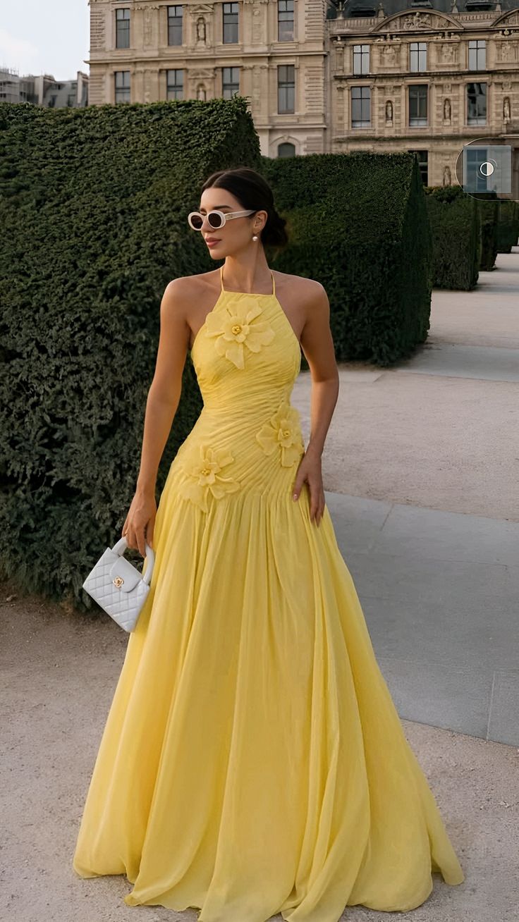 Vintage Sheath Yellow Prom Dresses Beaded Halter Long Evening Dresses Sleeveless Party Dresses DP04606