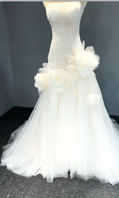 Simple Sheath Long Wedding Dresses Tulle Strapless White Bridal Gowns Sleeveless Bridal Dresses DP04622