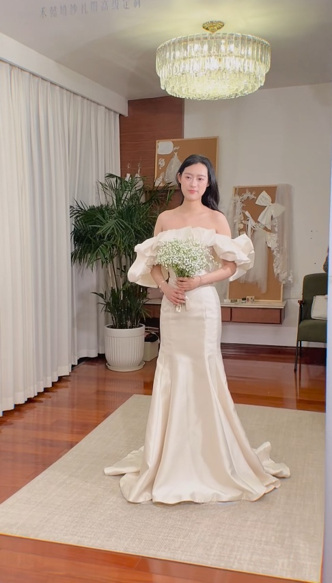 Simple Mermaid Long Wedding Dresses Satin Off-shoulder White Bridal Gowns Cups Sleeves Bridal Dresses DP04623