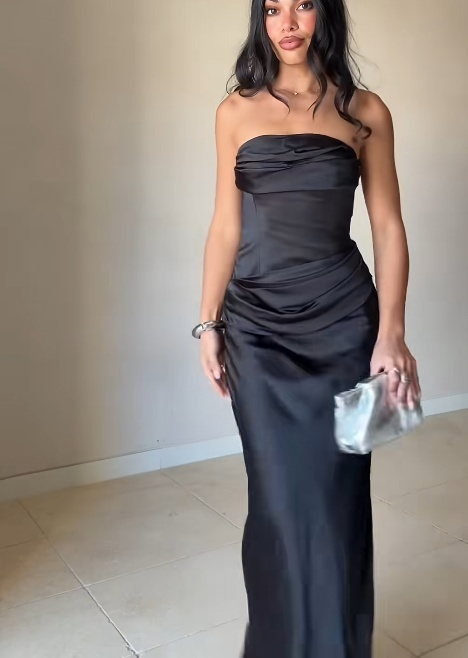 Elegant Sheath Long Prom Dresses Satin Strapless Evening Dresses Sleeveless Black Birthday Dresses DP04693