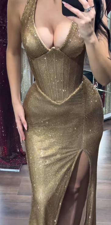 Gorgeous Gold Long Prom Dresses V-neck Sheath Birthday Dresses Diamonds Chiffon Sleeveless Evening Gowns DP04747