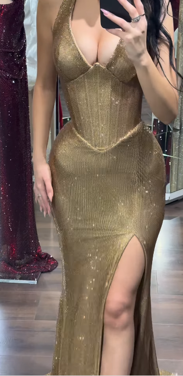 Gorgeous Gold Long Prom Dresses V-neck Sheath Birthday Dresses Diamonds Chiffon Sleeveless Evening Gowns DP04747