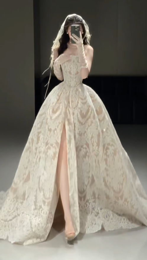 Timeless A-Line Long Wedding Dresses Strapless White Bridal Gowns Applique Tulle Birdal Dresses DP04756