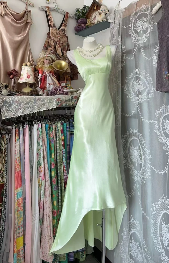 Chic Sheath Green Long Prom Dresses Satin Straps Sleeveless Evening Dresses DP04773