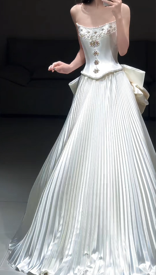 Chic A-Line Long Wedding Dress Strapless White Bridal Dress Satin Sleeveless Bridal Gowns DP04899