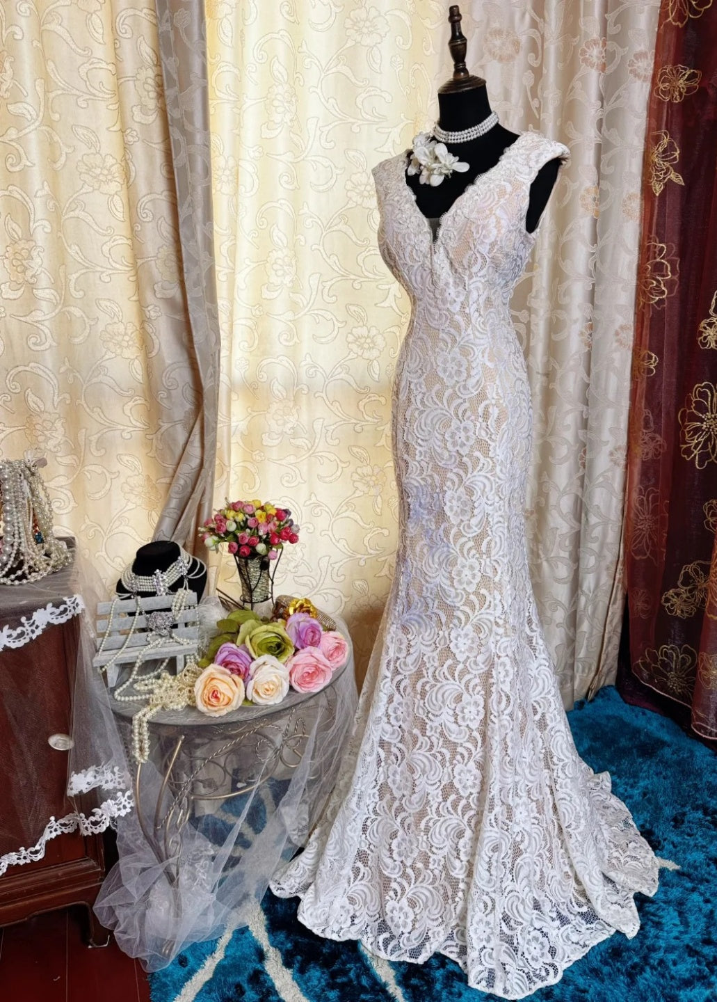 Elegant Champagne Long Prom Dresses Lace V-neck Mermaid Evening Dress Sleeveless Wedding Reception Dress DP04904