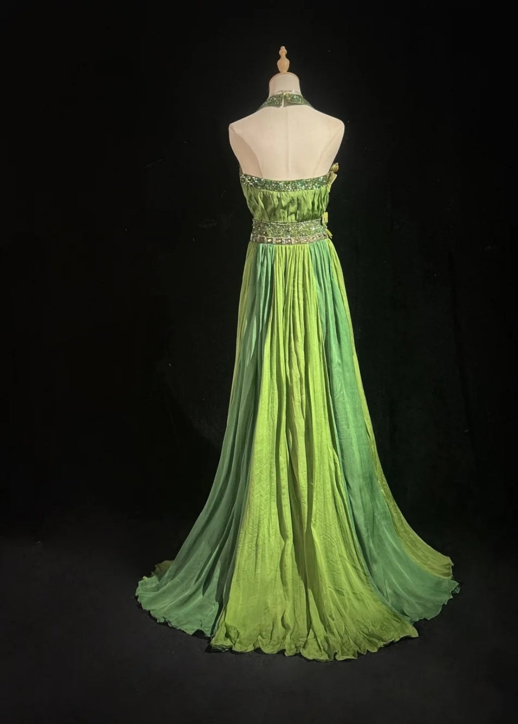Gorgeous Green Long Prom Dresses Chiffon Beaded V-neck A-Line Evening Dress Sleeveless Birthday Dress DP04907
