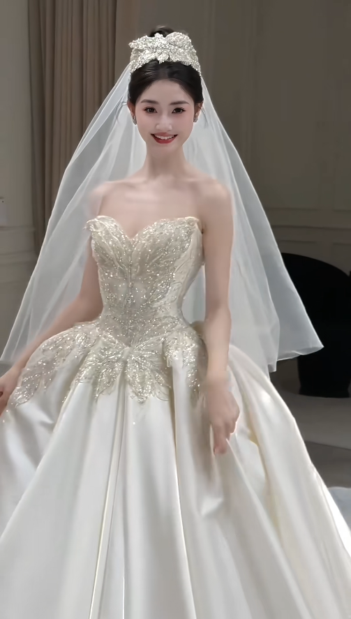Timeless A-Line Long Wedding Dress Sweetheart Satin Beaded White Bridal Dress Sleeveless Bridal Gowns DP04940