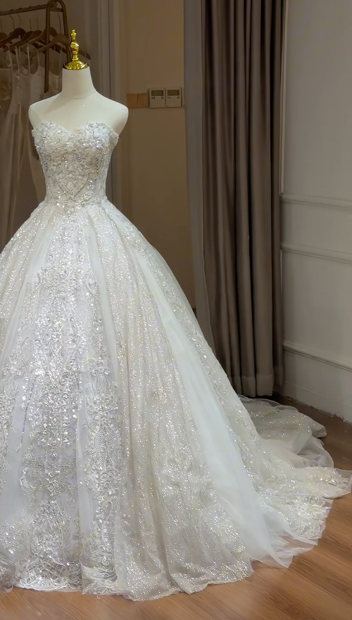 Timeless A-Line Long Wedding Dress Strapless Beaded Tulle White Bridal Dress Sleeveless Bridal Gowns DP04945