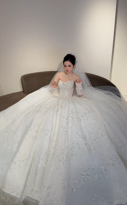 Elegant A-line White Long Wedding Dress Beaded Tulle Sweetheart Bridal Gowns Sleeveless Bridal Dress DP04979