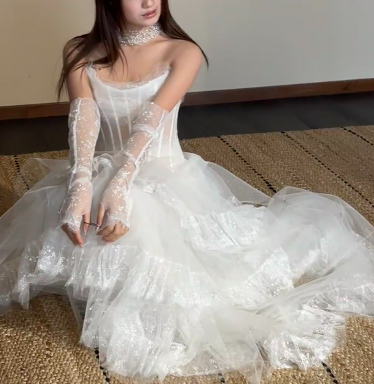 Chic Sheath White Long Wedding Dress Tulle Strapless Bridal Gowns Sleeveless Bridal Dress DP04980