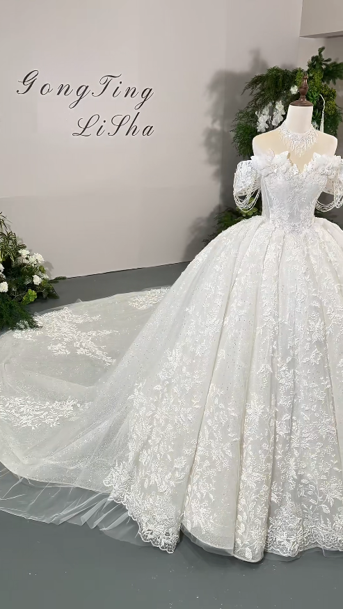Timeless White Wedding Dress A-Line Off-shoulder Bridal Dress Tulle Applique Beaded Bridal Gown DP05054
