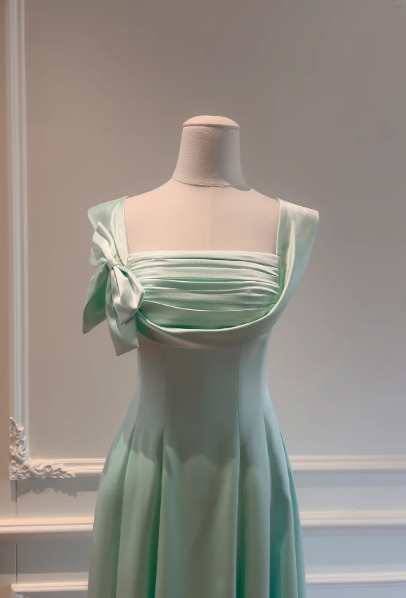 Süßes Ballkleid Spaghettiträger Silbergrau Mini Kurzes Formales Homecoming-Kleid Party Kurzes Ballkleid Hoco Kleider DH2684