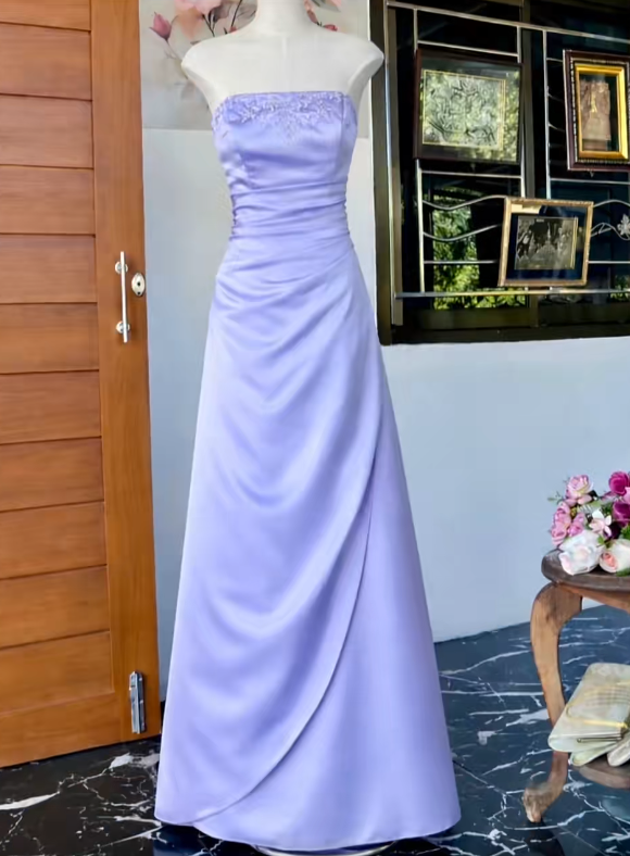 Robe de bal violette chic en satin fourreau sans bretelles, robe de soirée sans manches, robe d'anniversaire DP05213