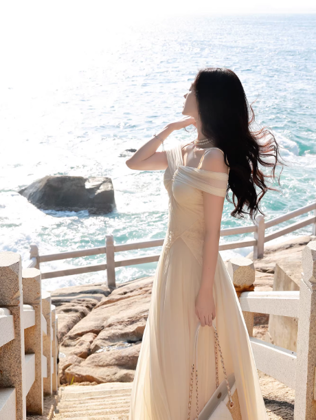 Märchenhaftes aprikosenfarbenes Chiffon-Abendkleid mit Spaghettiträgern und A-Linie, Geburtstagskleid DP05261