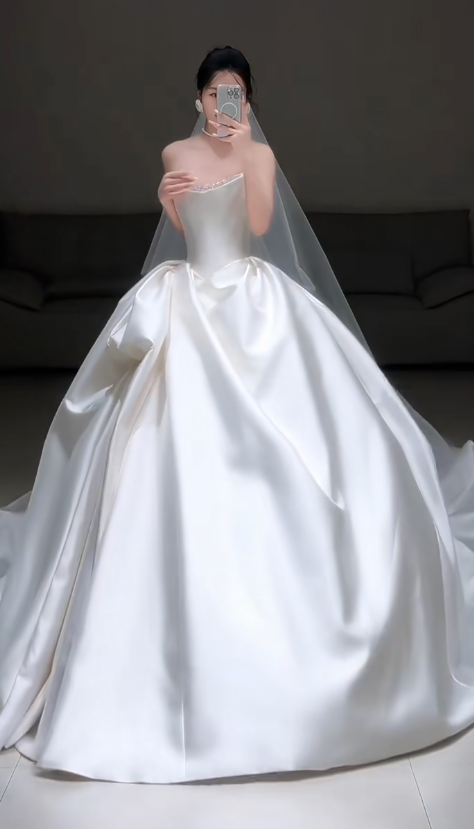 Zeitloses weißes Brautkleid, schulterfrei, A-Linie, Satin, DP05274