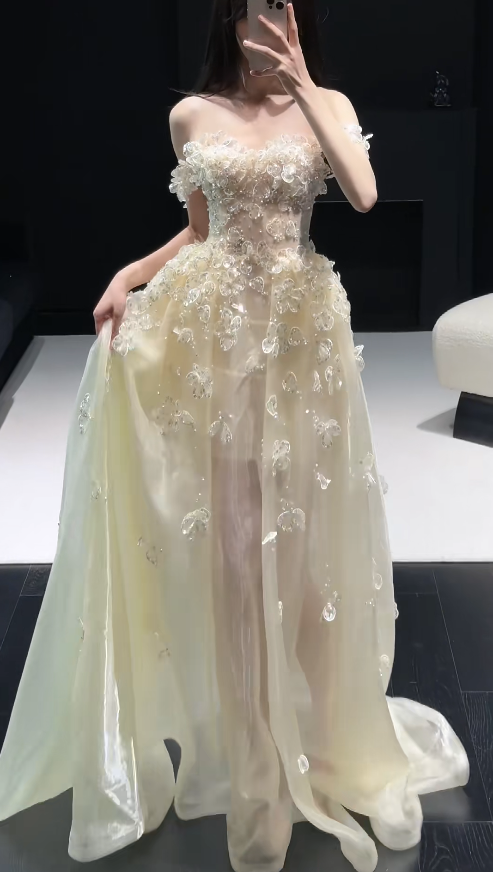 Robe de bal jaune féérique avec appliques, robe d'anniversaire, robe de soirée longue en tulle coupe trapèze à épaules dénudées DP05320