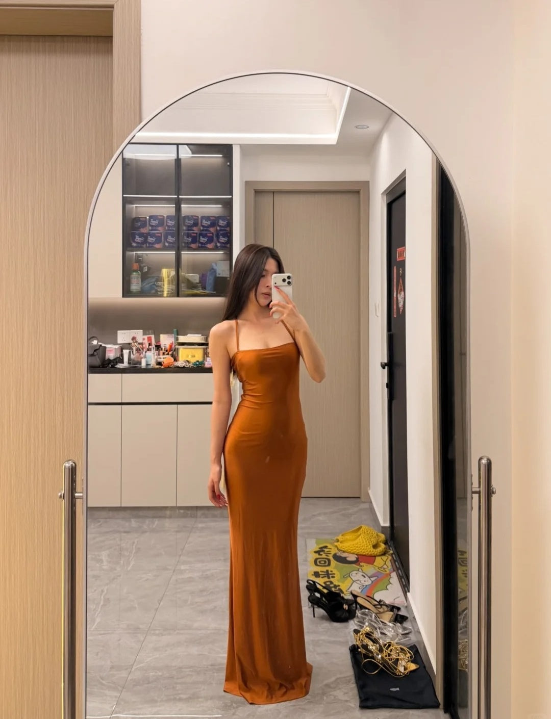 Robe de Soirée Longue Fourreau Sexy Bretelles Fines Satin Robe de Fête Robe d'Invitée Sans Manches DP05338
