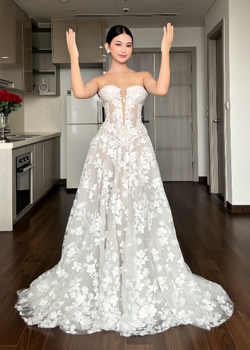 Zeitloses Sweetheart-Brautkleid A-Linie Tüll-Applikationen Brautkleid Ärmellos Weiß Brautkleider DP05397