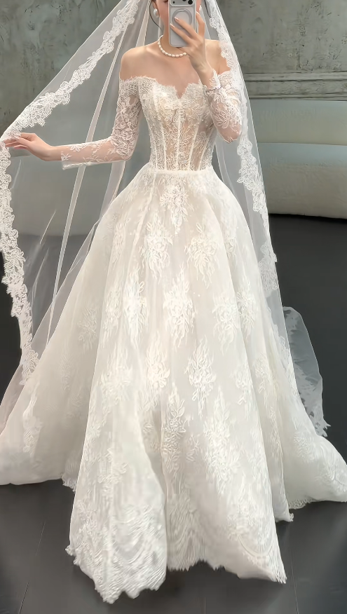 Modest A-Line Wedding Dress Off-shoulder White Bridal Dress Lace Bridal Gowns DP05454