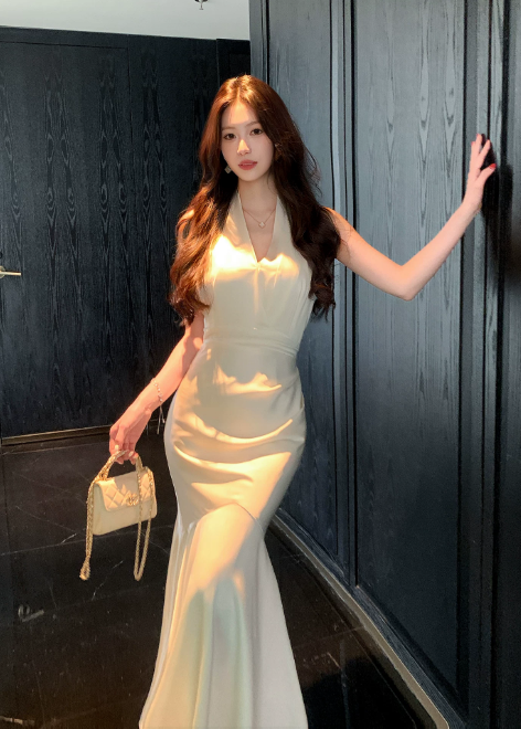 Chic Halter Mermaid Chiffon Long Evening Dress White Wedding Guest Dress DP05556