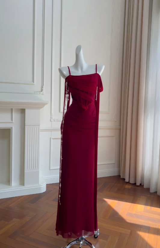 Vintage Spaghettiträger Etui Chiffon Langes Abendkleid Rotes Hochzeitsgastkleid DP05593